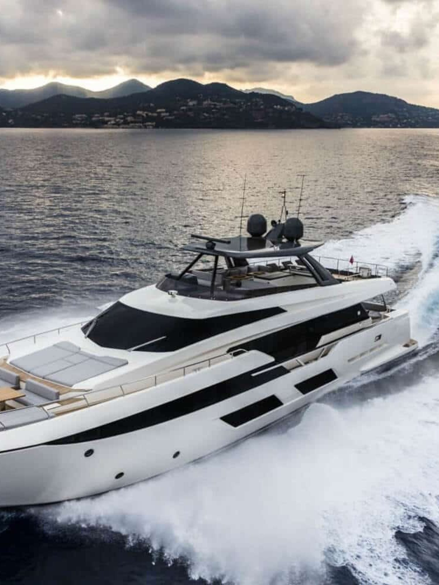 92' Ferretti