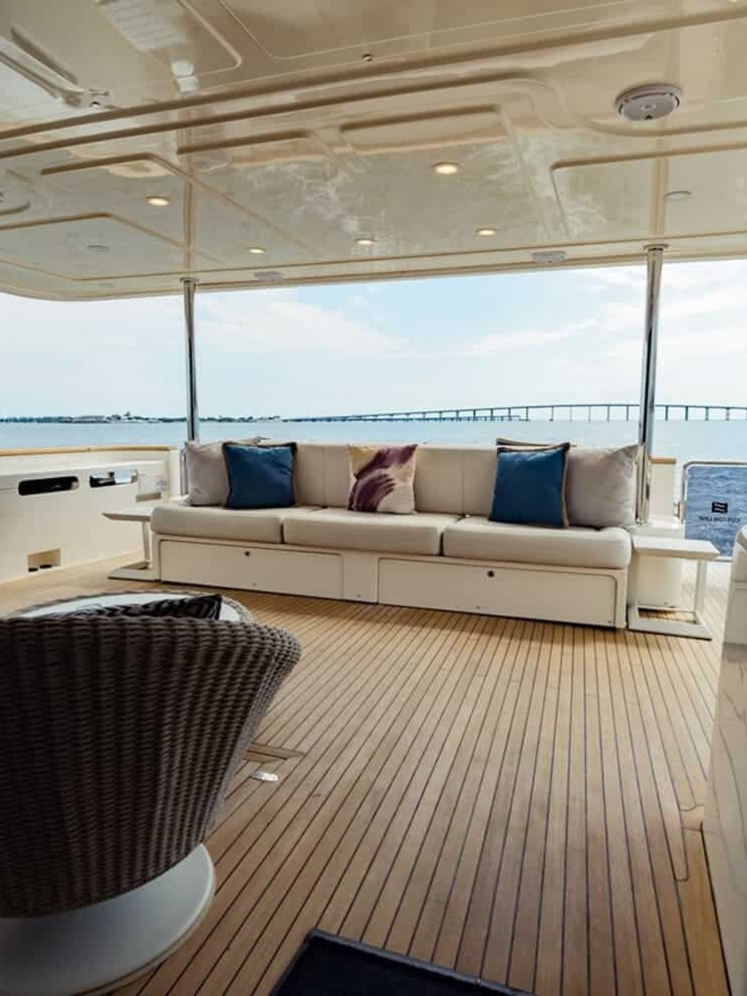 large_3633458 (2) (1)