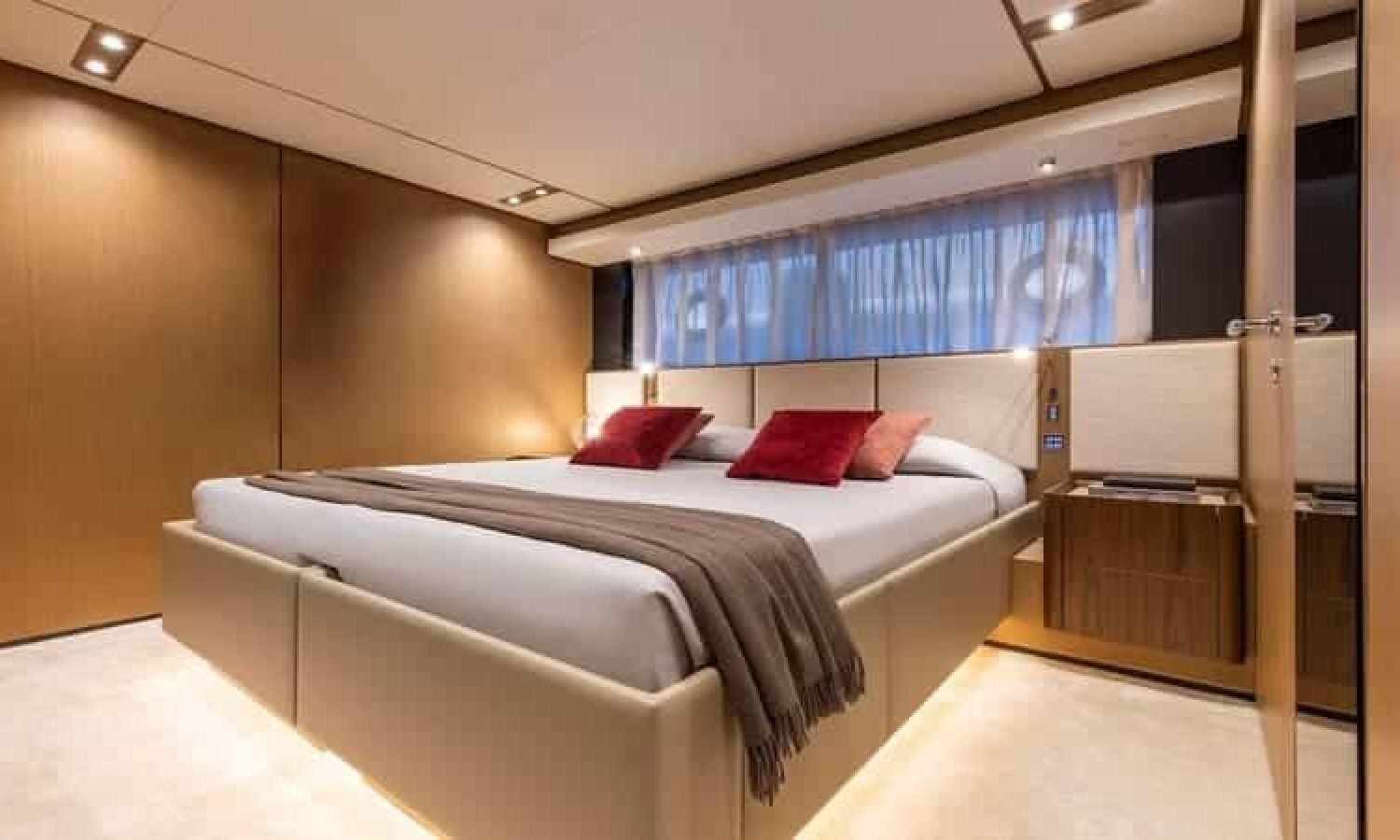 Bahamas 3 100' Ferreti