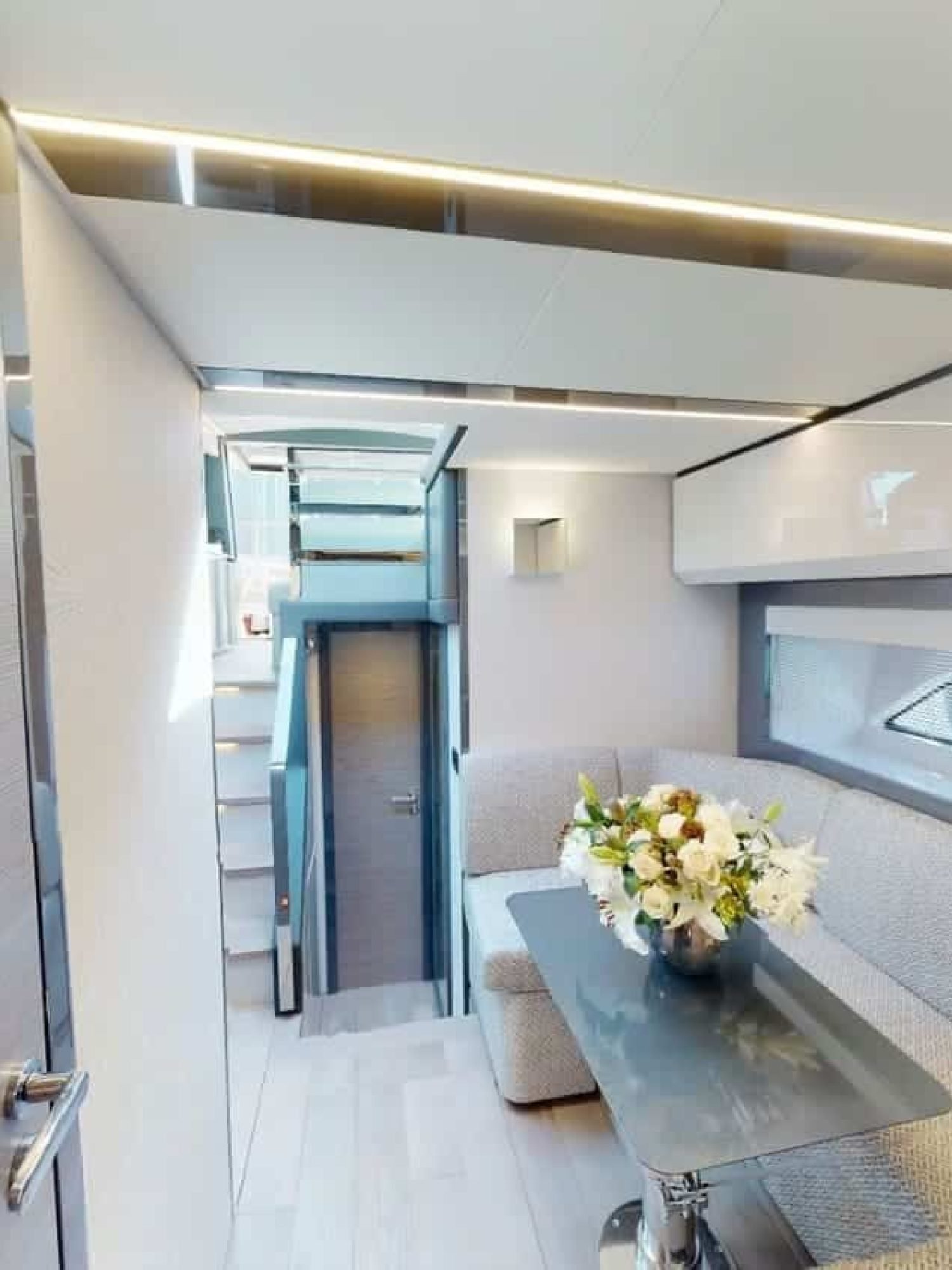 pershing-5x-pearl-white_2018_60c048a0e3426161cc72ff41e61cfda5_6_11zon