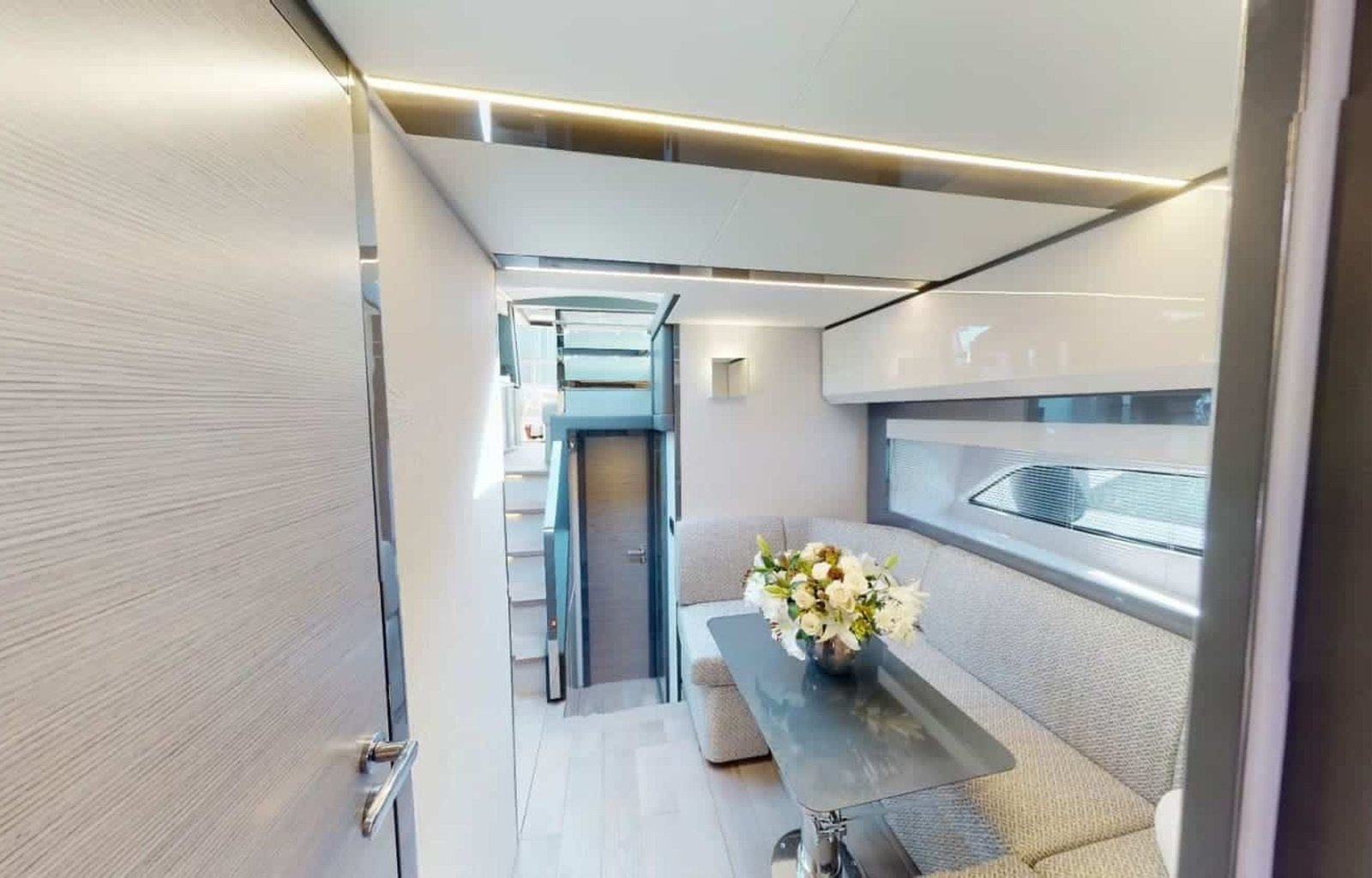 pershing-5x-pearl-white_2018_60c048a0e3426161cc72ff41e61cfda5_6_11zon